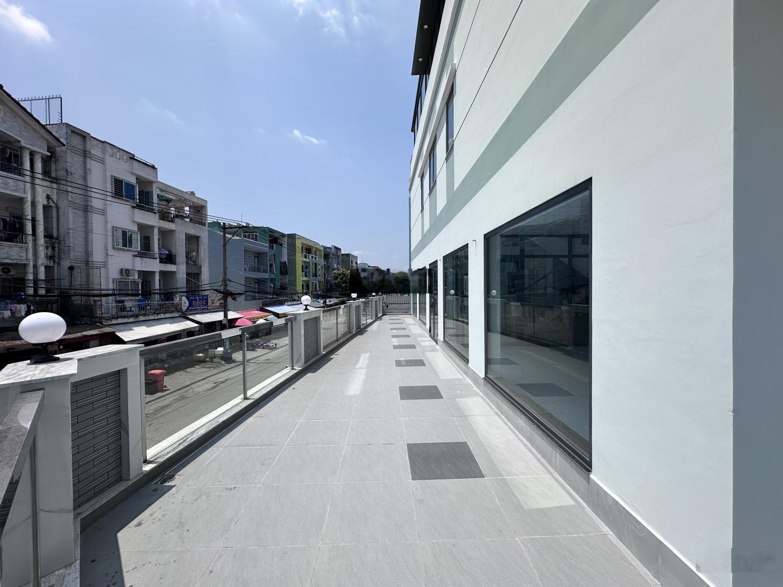 Tòa nhà góc 2 mặt tiền 21x21m - nhà mới xây - có thang máy - SD 1406m2