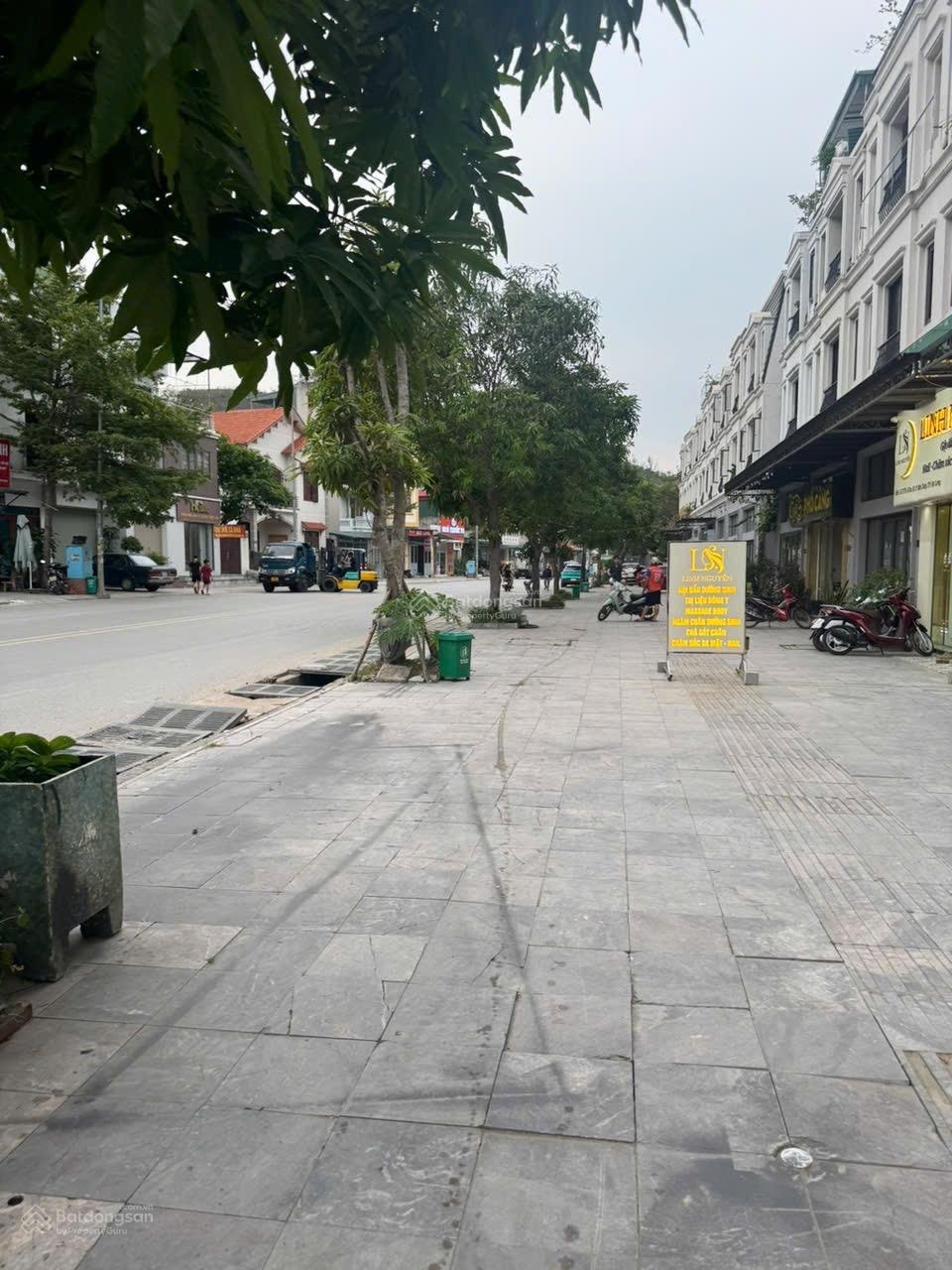Bán 2 căn Liền kề cạnh Aeon Quảng Ninh vị trí siêu đẹp. Giá 7ty5. Liên hệ 0779910072