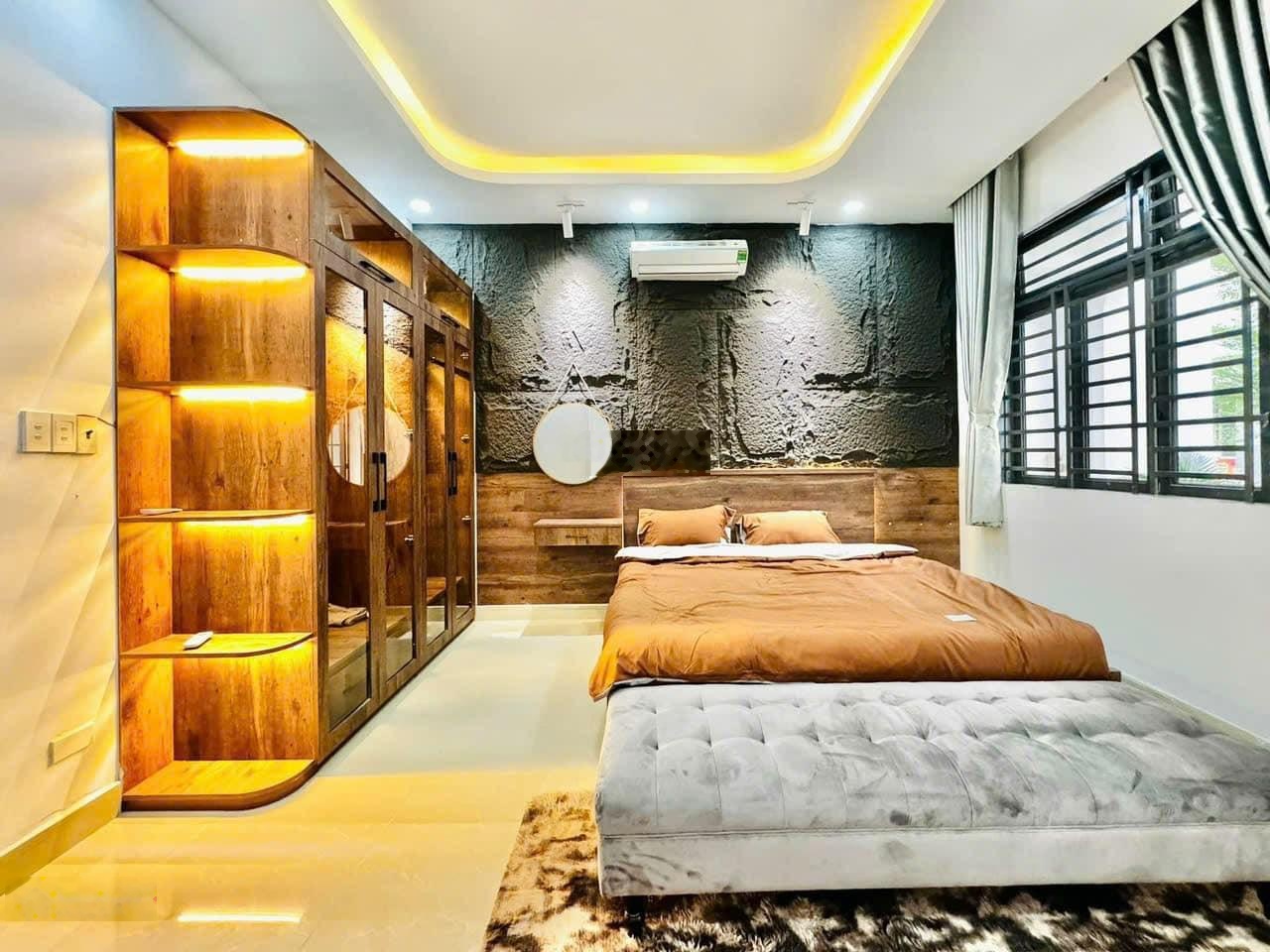 Căn nhà đang hot nhất lúc này. 4ty350tr 81,5m2 dòng tiền 18tr/tháng. Sổ hồng riêng