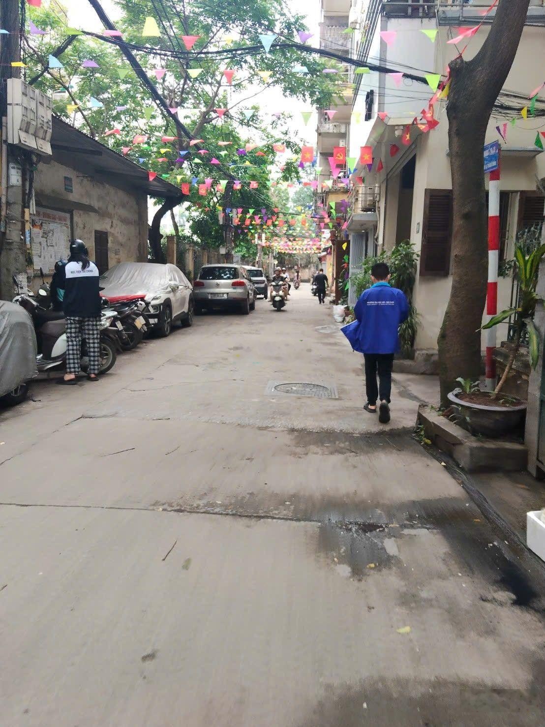 Nhà 50m2 lô góc giá 7,8 tỷ ngõ ô tô tại phố Văn Hội