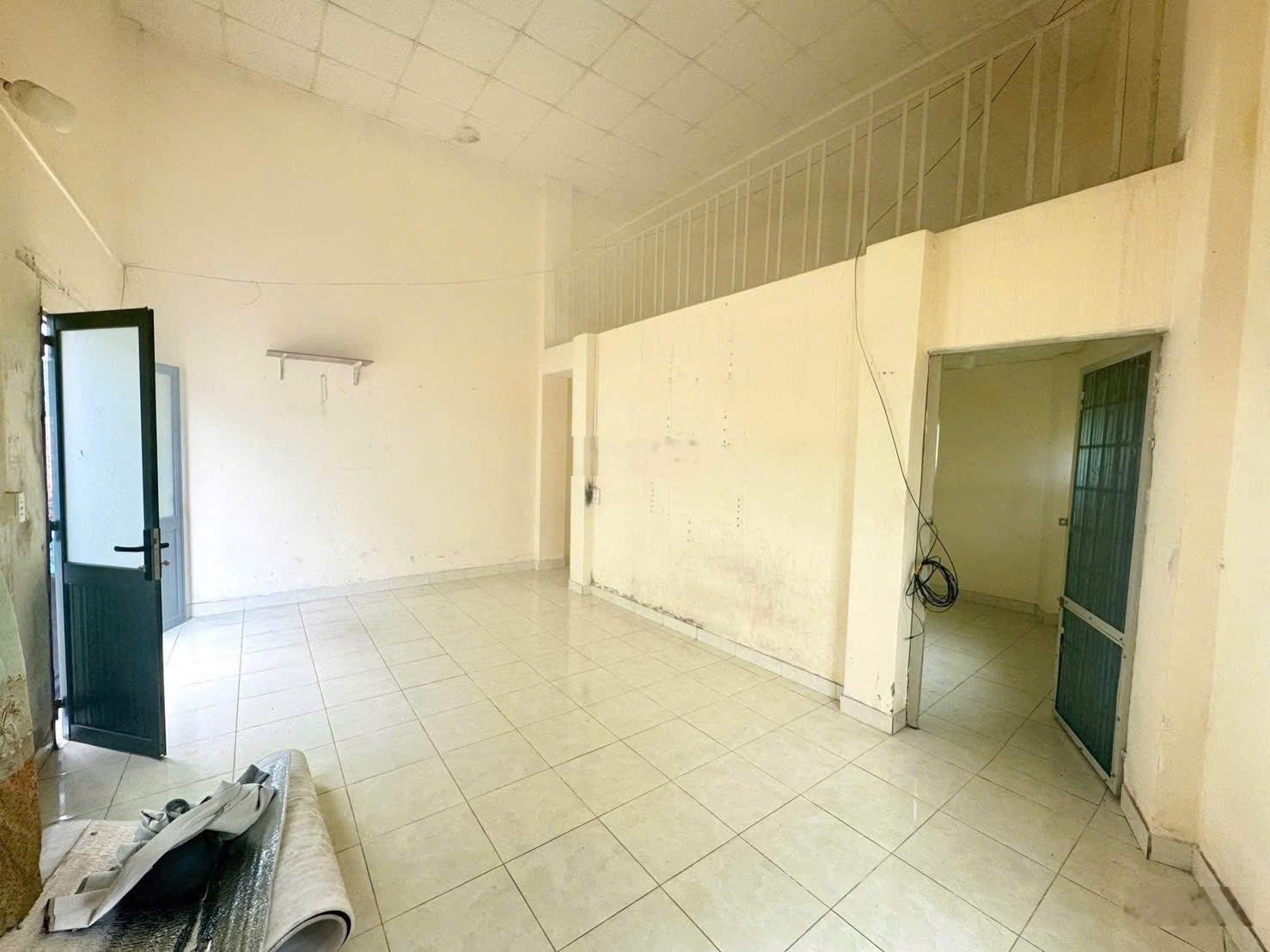 BÁN NHÀ 1 trệt 1 gác SỔ ĐỒNG SỞ HỮU 2 NHÀ PHƯỜNG AN BÌNH Ngay bách hoá xanh vào 200M, hẻm 3 gác