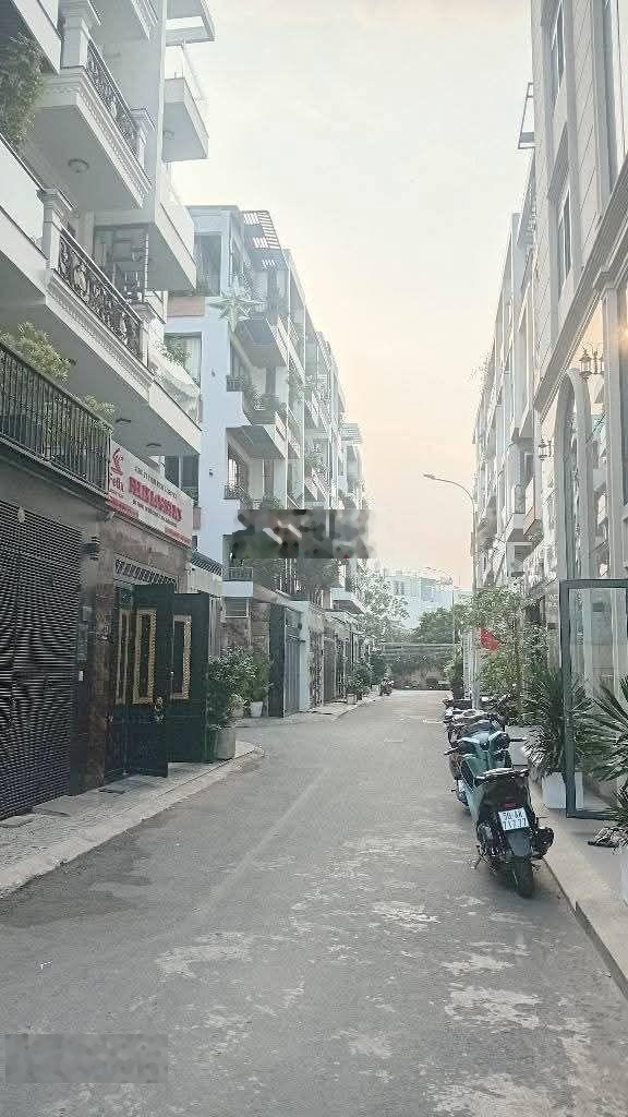 Bán nhà khu cao tầng 68 Nguyễn Tư Giản, P12, Gò Vấp. 4x14m. 5 tầng. Đường 8m. Chỉ 9,99 tỷ.