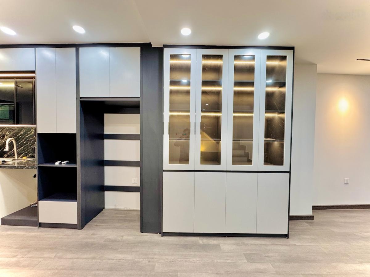 Ô tô đỗ cửa phố Bạch Mai, phân lô, 2 thoáng, trước nhà sân rộng, 48m*5 tầng, sđcc nở hậu nhẹ