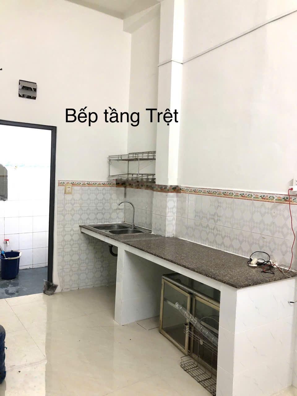 Nhà hẻm 625 Trần Xuân Soạn 50m2 1 lầu sân thượng 3pn 2wc giá rẻ
