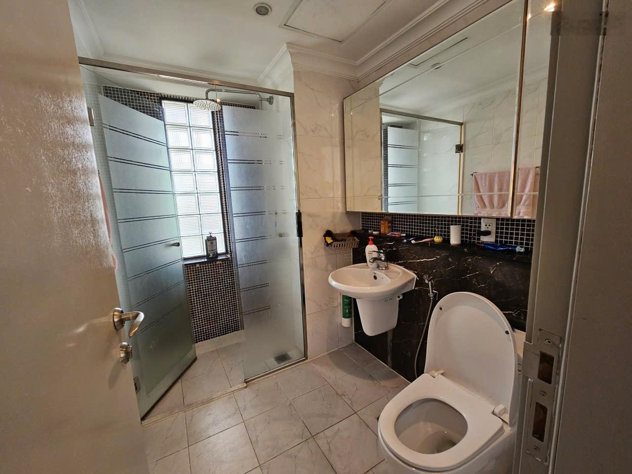 Cho Thuê CHCC Cantavil An Phú 150m2-có ban công rộng, View ngắm cảnh thành phố-Giá Rẻ.