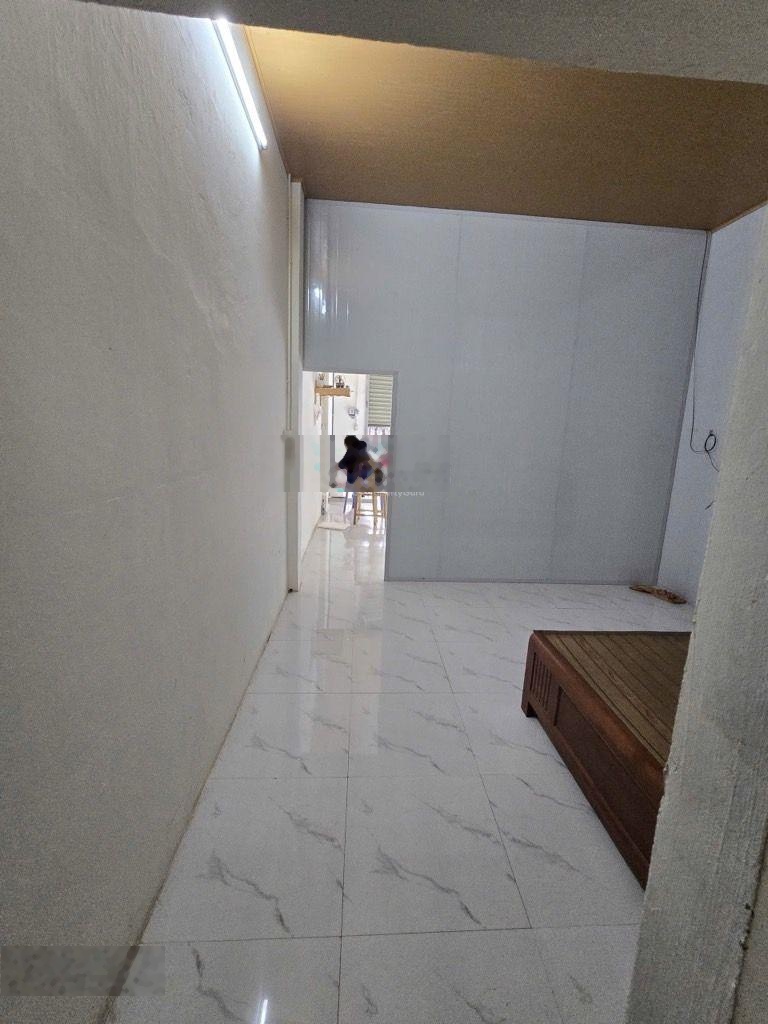 Mặt Phố Hoàng Liên- giá đầu tư- kinh doanh- trước nhà 2 ô tô tránh.