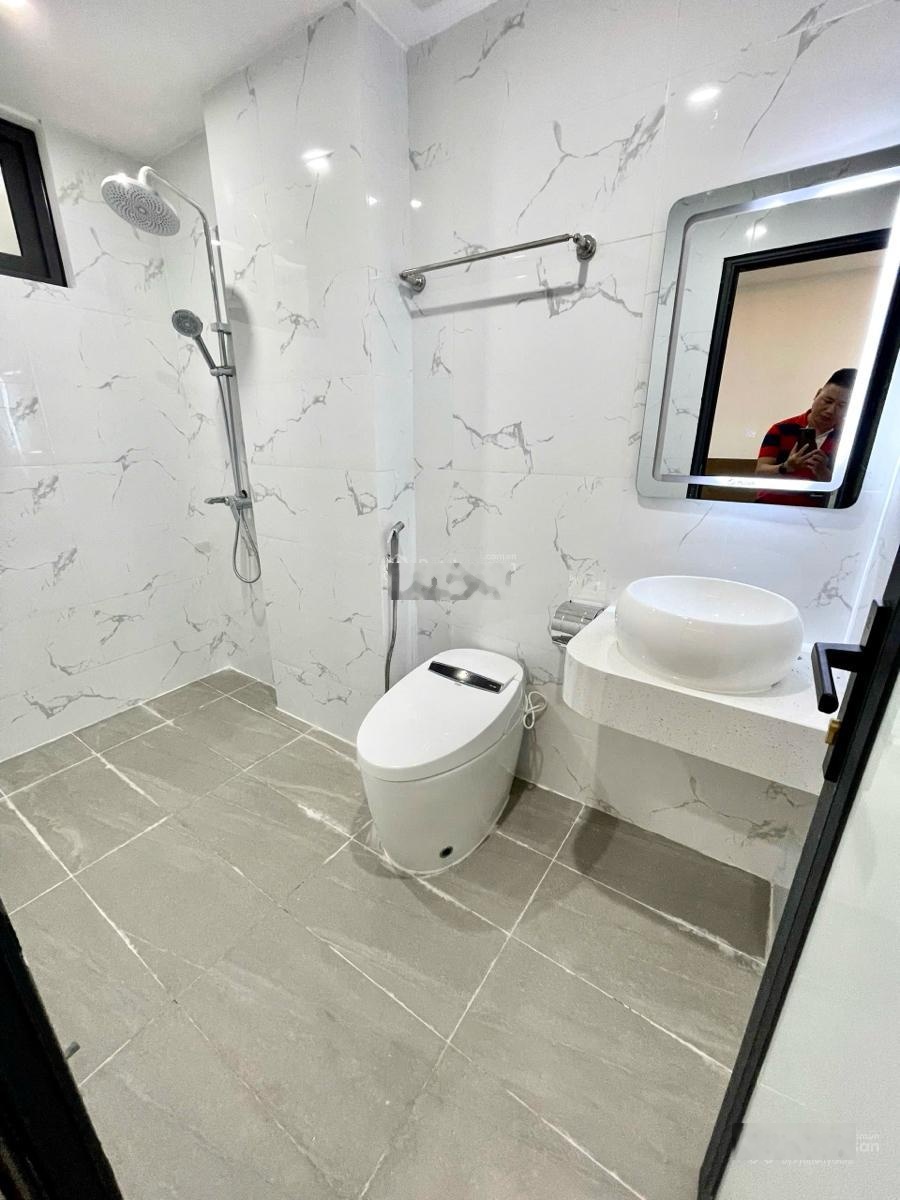 Bán Nhà Riêng 4PN, 4WC, 35m2 x 5T, Mt 4M ở Hạ Yên Quyết, 7,4 tỷ Lô góc, full nội thất, 80M Ra Phố