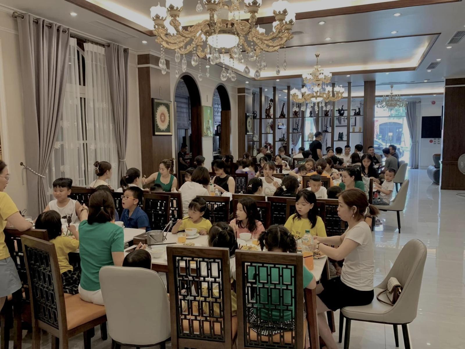 Cần bán khách sạn 7 tầng trung tâm du lịch Bãi Cháy, hoàn thiện 33 phòng. LH: 0988208158