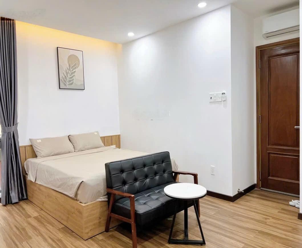Tòa CHDV ngay sân bay, hầm - 6 tầng. HDT 110 triệu/tháng. Giá 28.8 tỷ