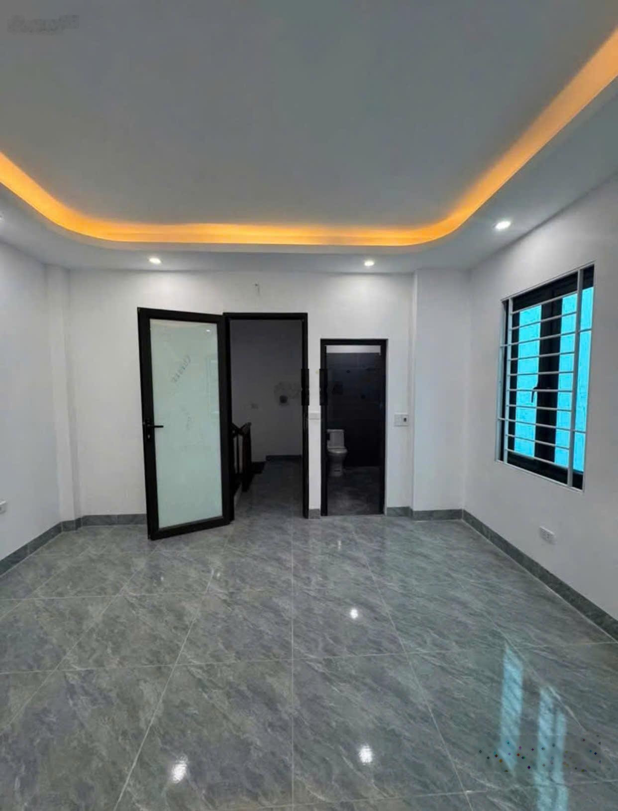NHÀ Ở LUÔN tại Đường 21B-Thanh Oai,Ôtô tới cửa,gần cụm CN và chợ Đầu mối PHÍa NAM,giá 2,7 tỷ, 33 m2