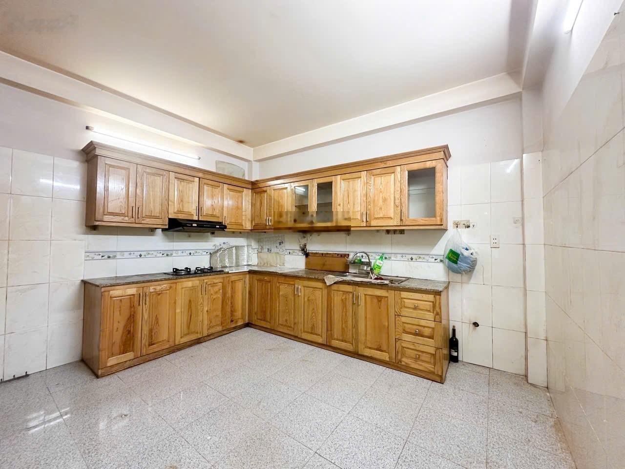Nhà 4x15m Huỳnh Tấn Phát, hẻm thoáng oto vào được