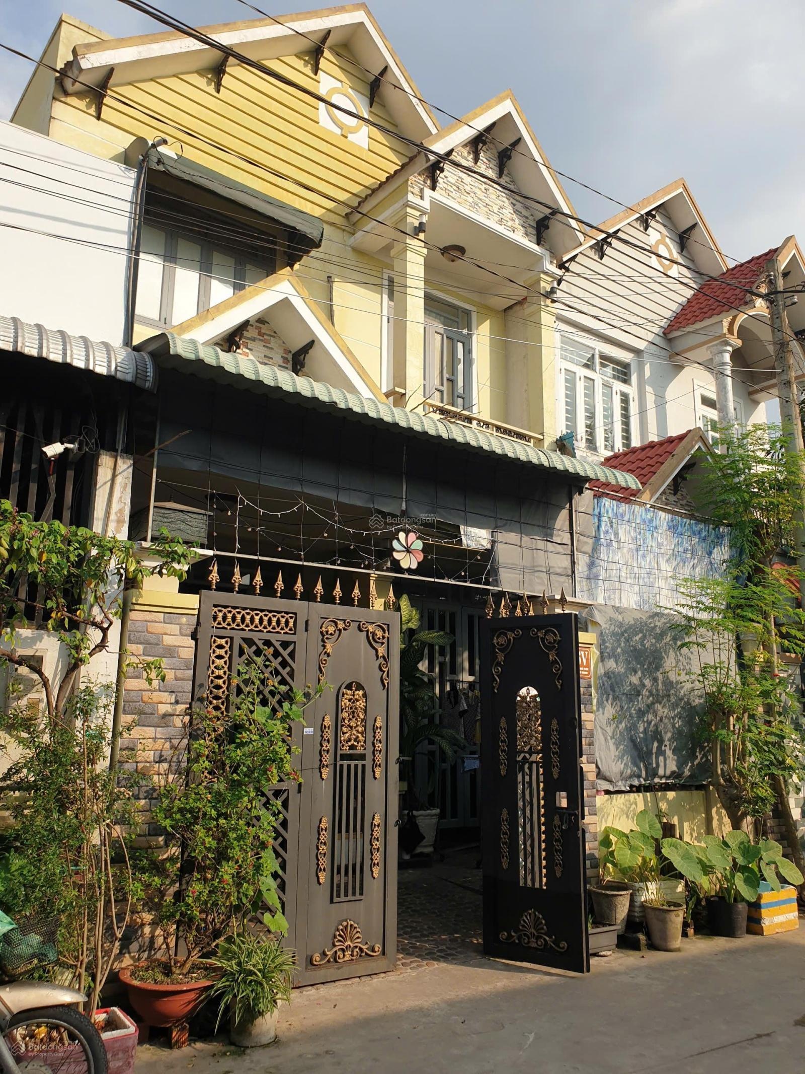Bán gấp nhà Xuân Thới Đông, Hóc Môn 91m2, 4pn, đường xe tải