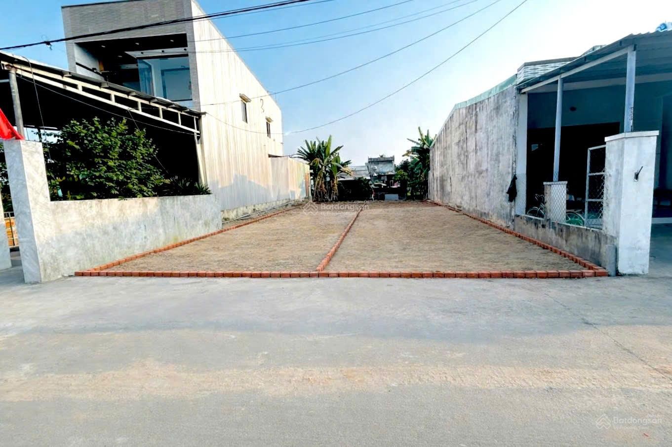 Chính chủ cần bán nhanh 2 lô liền kề nằm ngay trục chính Đông Phú-Đại Hiệp