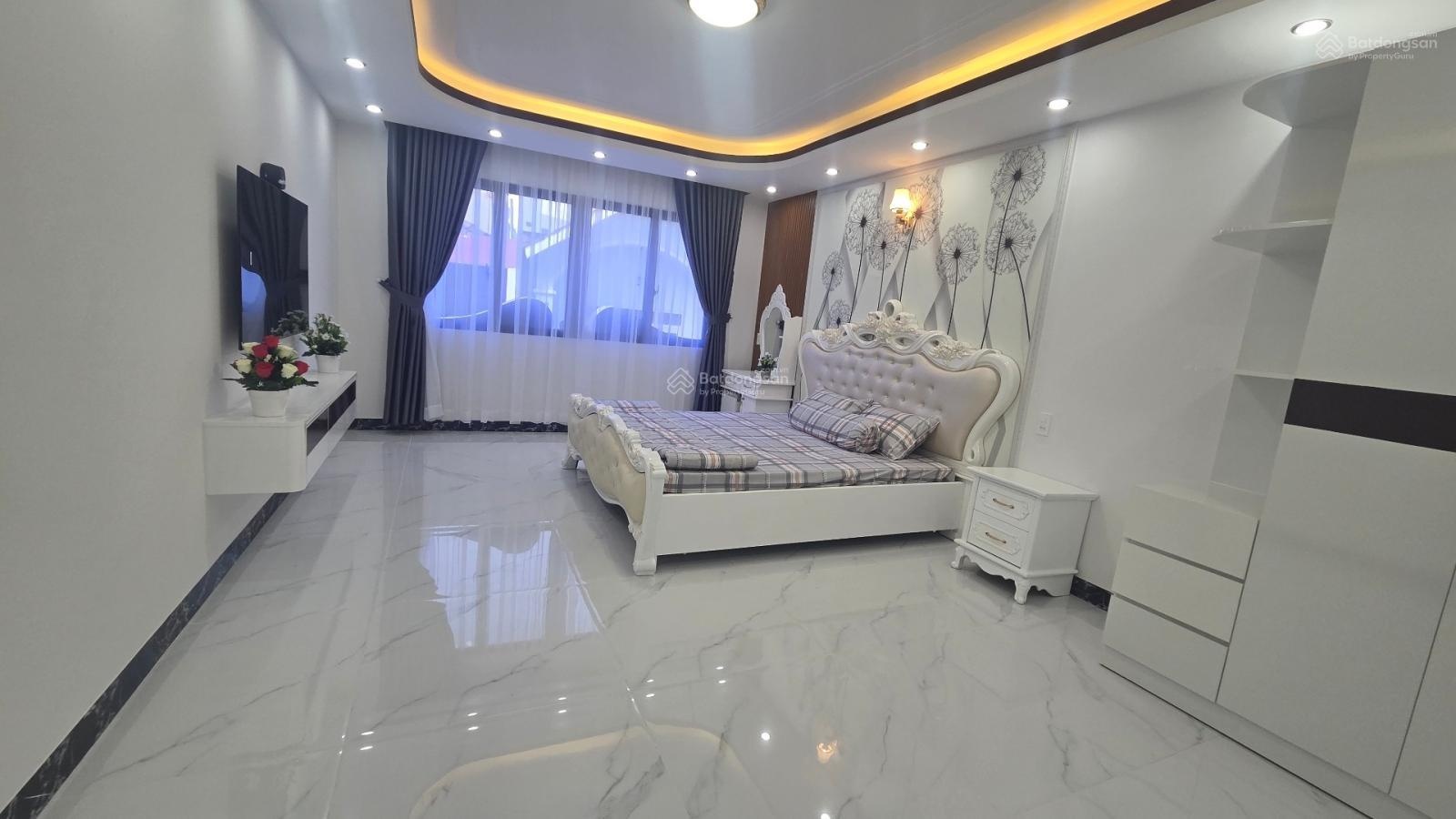 Trương Đăng Quế , Hạnh Thông , Gò Vấp 4x11 m2 , 5 tầng , 3 pn khép kín , full NT, HXH , 8,3 tỷ