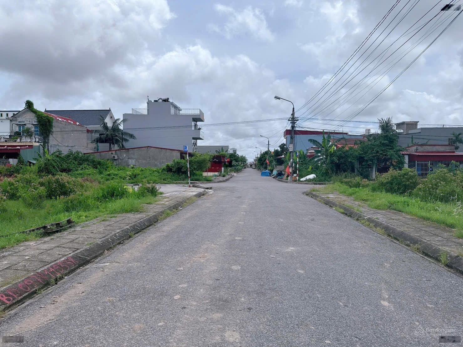 Lô đất 100m2 tại đường 10m Tân Thành, Dương Kinh, Hải Phòng. - DT: 100m2 ( ngang 5 ) - Đường th