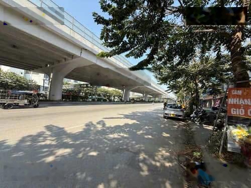 Bán Nhà Phạm Văn Đồng Hà Nội Cạnh Ciputra. DT 40m 4 Tầng. Lô Góc- 8.5 Tỷ