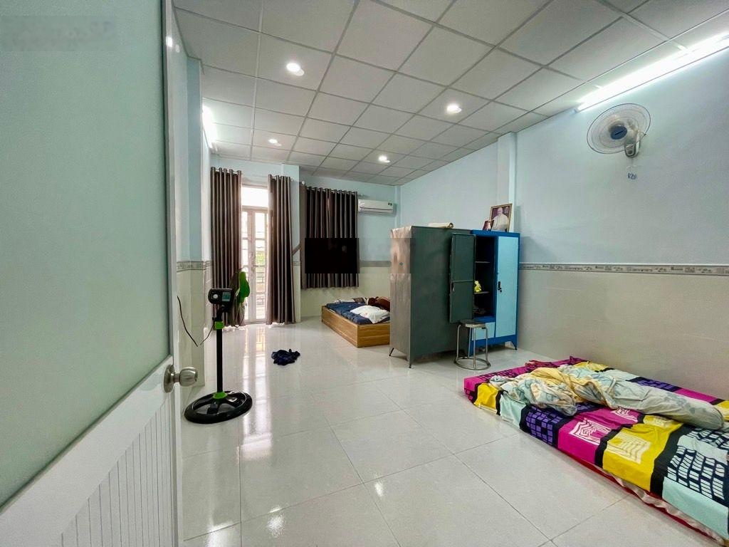 Bán Nhà 2 tầng mặt tiền kinh doanh đa nghề giáp Gò Vấp. Nhỉnh 6 Tỷ