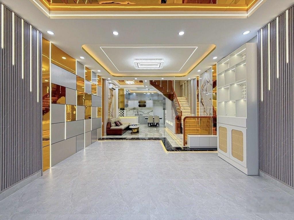 Quận 7 nhà 4 tầng 5pn gần Phú Mỹ Hưng Shr sang tên ngay