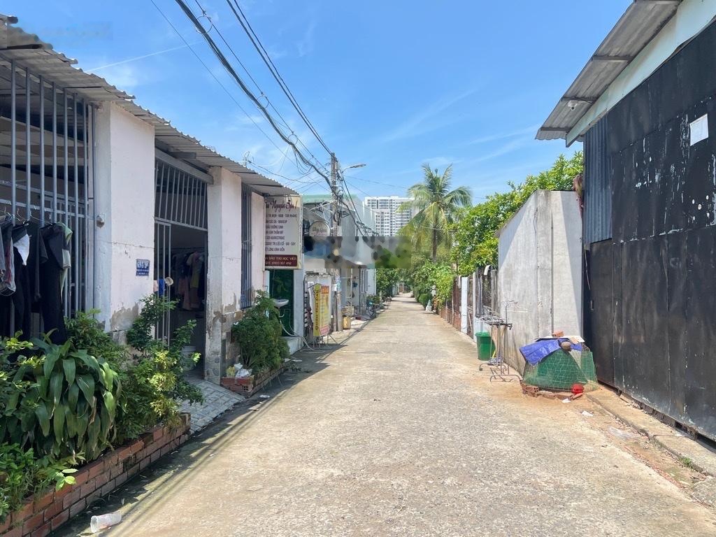 Bán nhà 75m2 HXH 1 trục gần Vinhomes Grand Park, hẻm xe hơi, ngang lớn hiếm, nở hậu