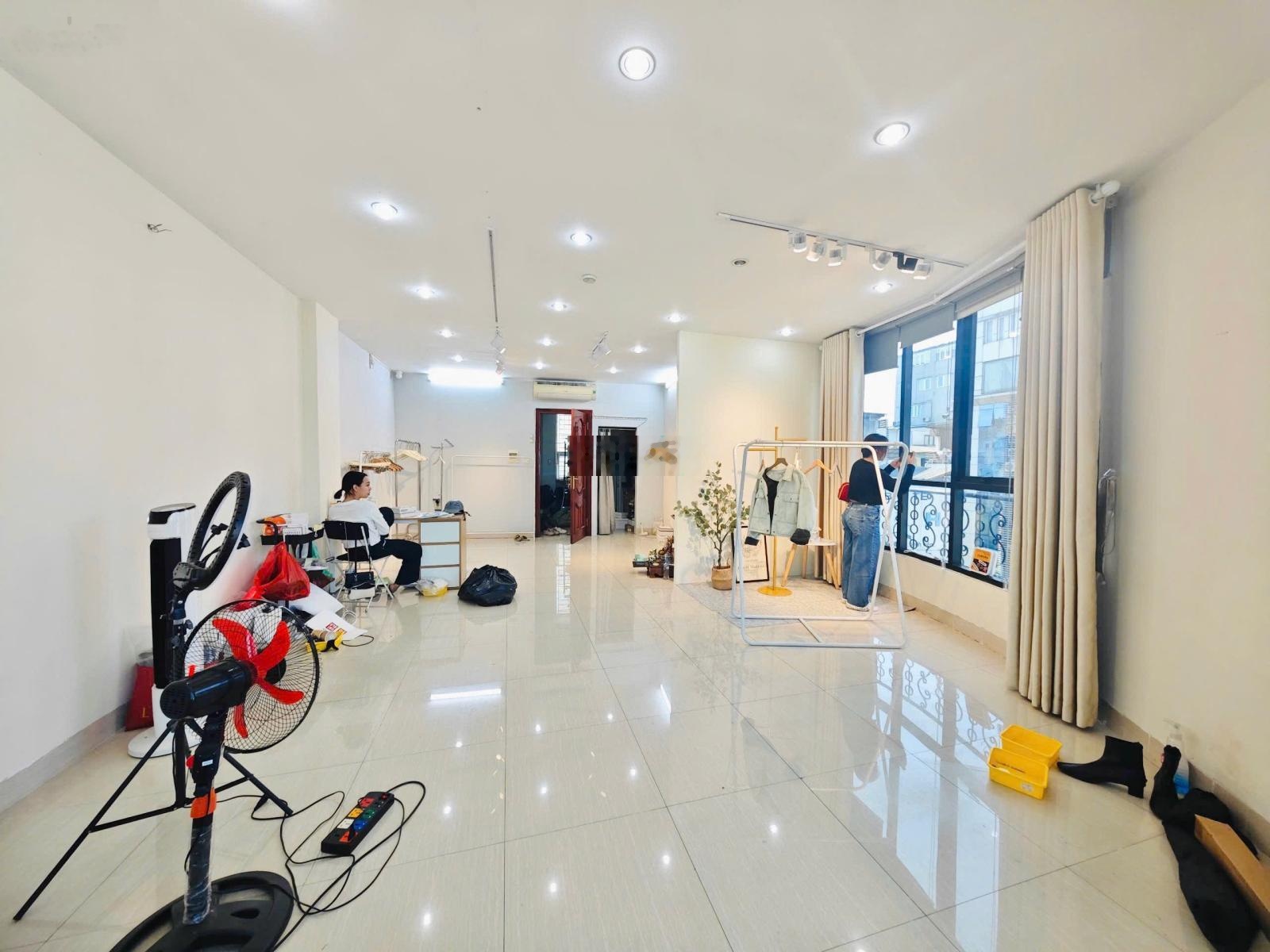 Chính chủ cho thuê sàn mặt phố Yên Lãng - Đống Đa 70m2 giá cực rẻ chỉ 10tr có 102 nhanh tay thì còn