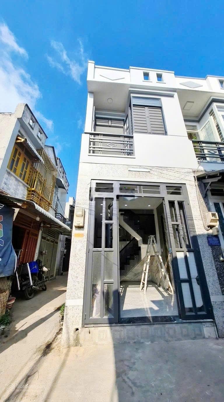 Nhà (DT: 3,5x7m) có 2PN 2WC ở 551 Lê Văn Khương Quận 12, gần Chợ Thiếc. Giá 1tỷ189tr còn TL