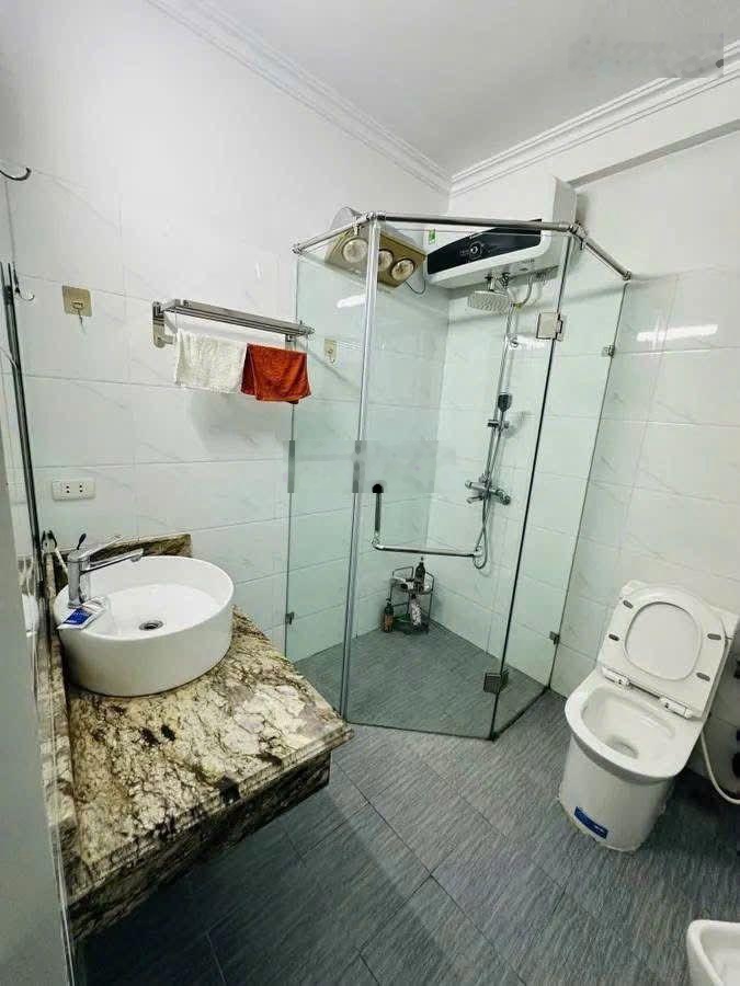 Bán nhà mặt ngõ phố Triệu Việt Vương, lô góc 5 tầng, ô tô vào nhà 70m2 MT 8m chỉ 50 tỷ 0948031338