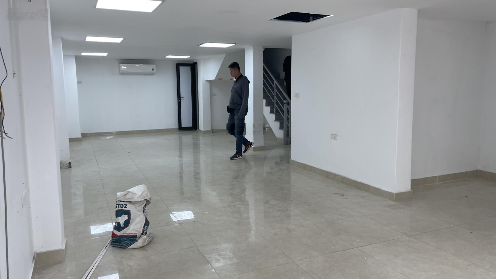 Cho thuê cửa hàng tại Hàm Nghi, 22 triệu, 100m2, giá siêu hời, cho thuê gấp