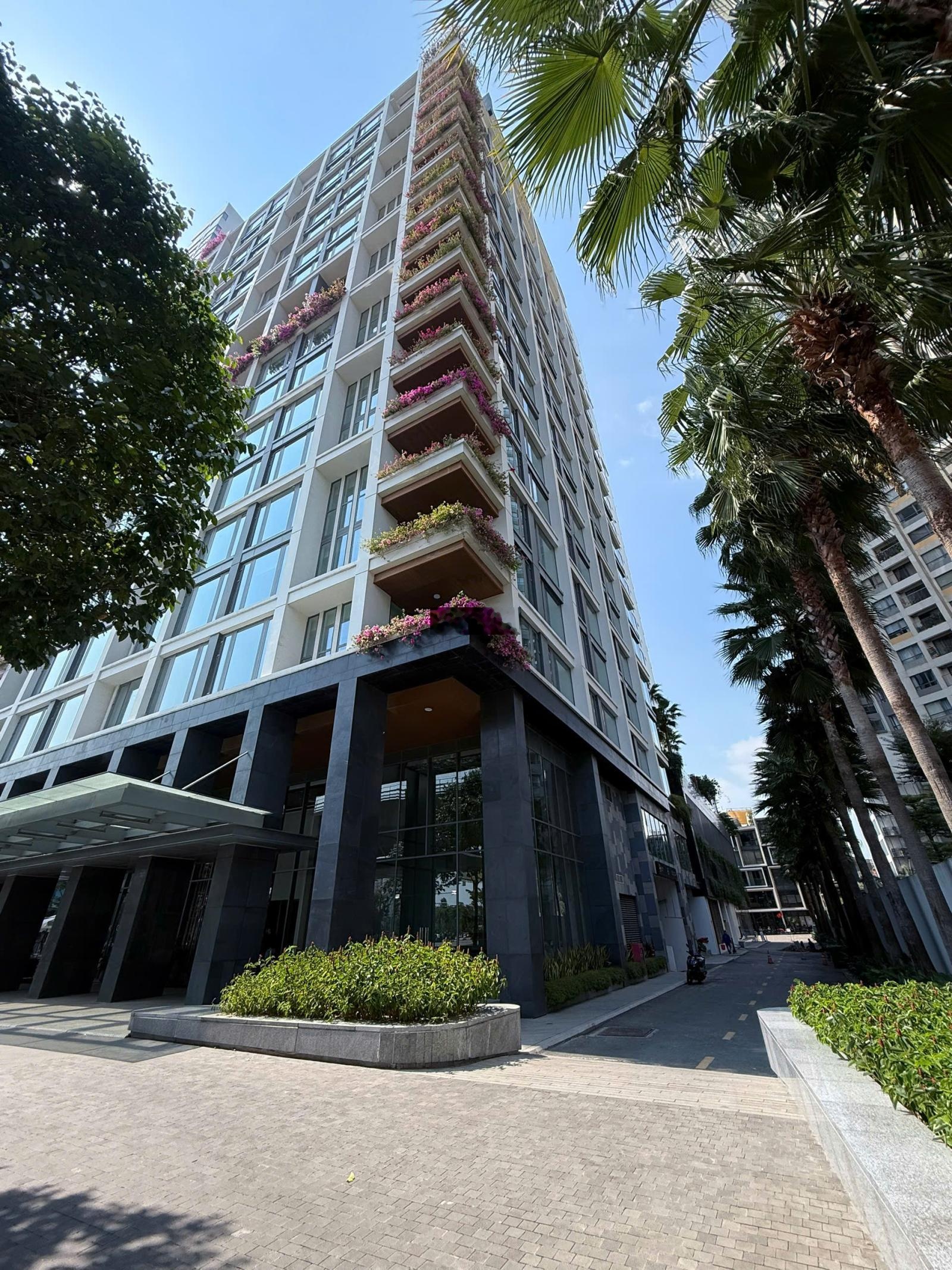 Cho thuê sàn văn phòng/thương mại tại || the berkley thảo điền -- 374 m2