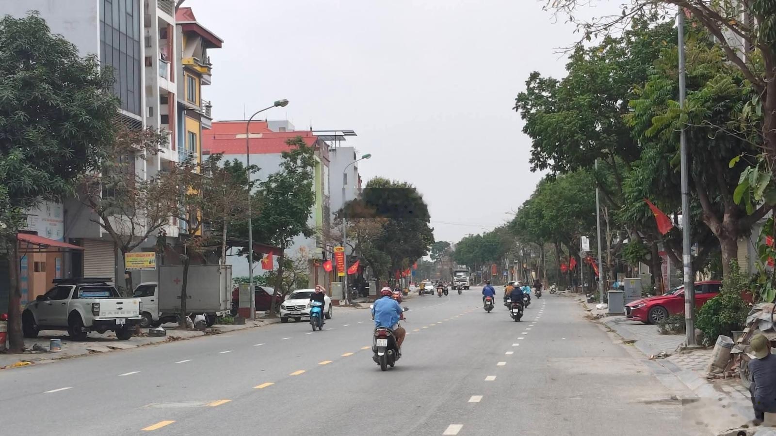 C chủ, ngộp bank, nhinh 70tr/m2 tổ 11 TT Đông Anh, oto tránh vào đất