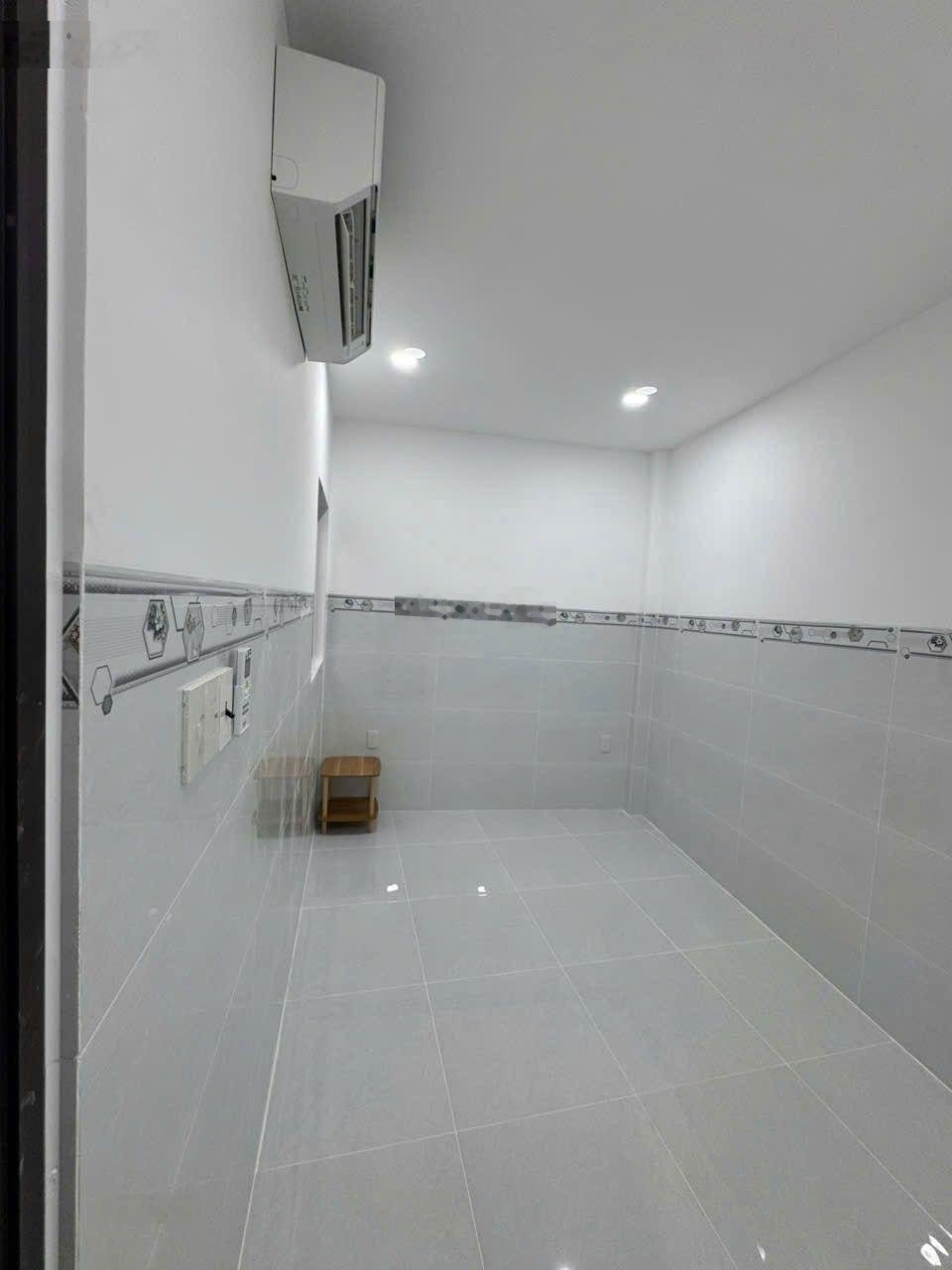Nhà nguyên căn hẻm 2/4, Hà Thanh