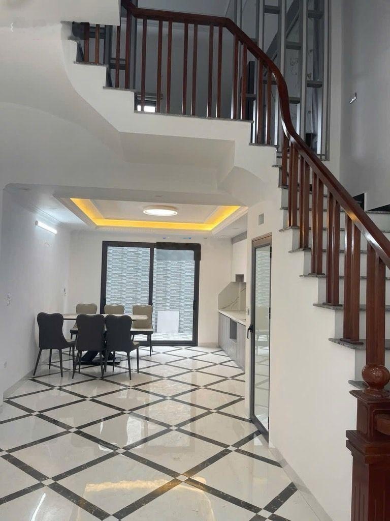 Vĩnh Quỳnh - Đại Thanh 62m2 x 5tầng - 5 phòng ngủ - giá 7tỷ có thương lượng. LH 0356836996