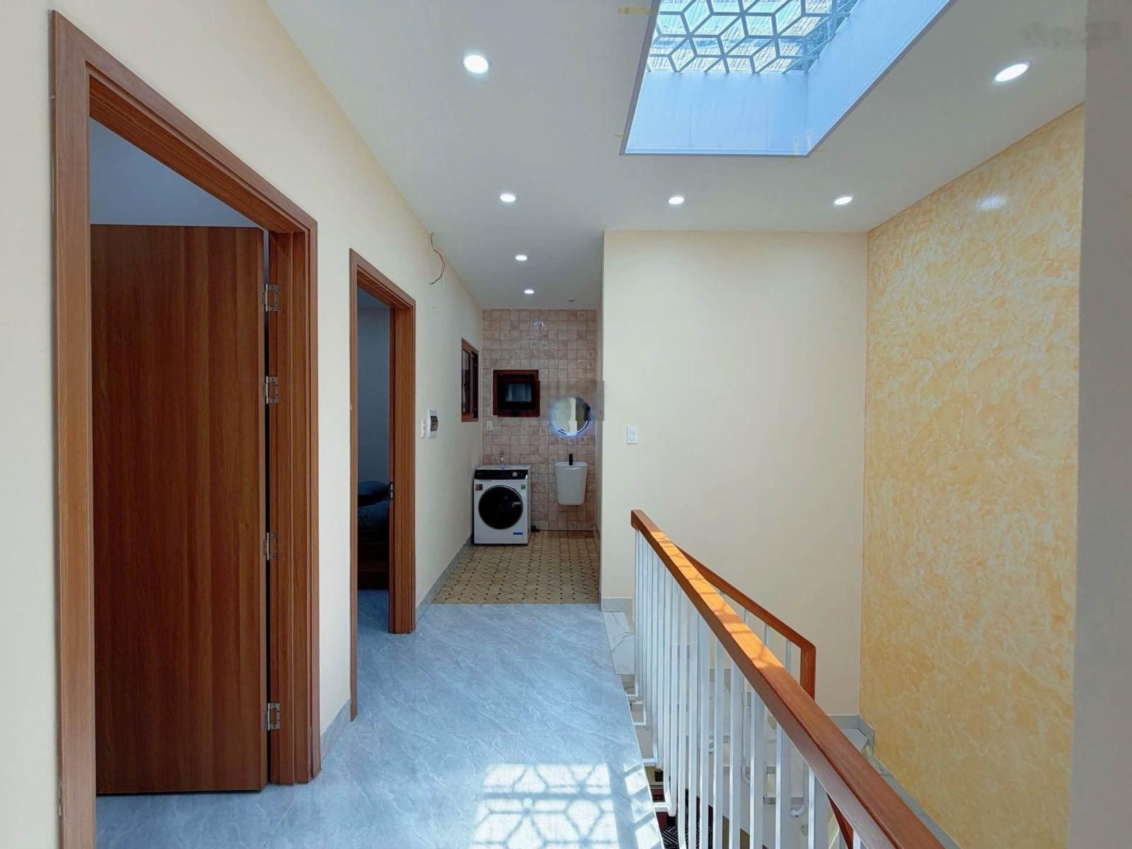 Nhà hiếm trung tâm giá tốt chốt nhanh kẻo lỡ