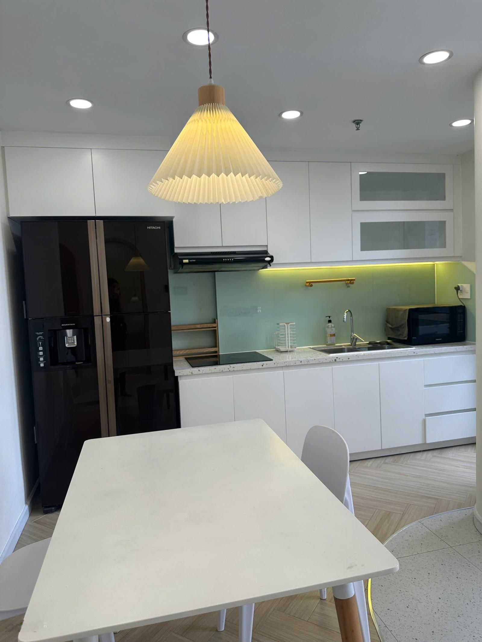 Cần bán nhanh căn hộ Sunrise City Quận 7. Giá tốt (đặc biệt có 2 ban công rất thoáng)