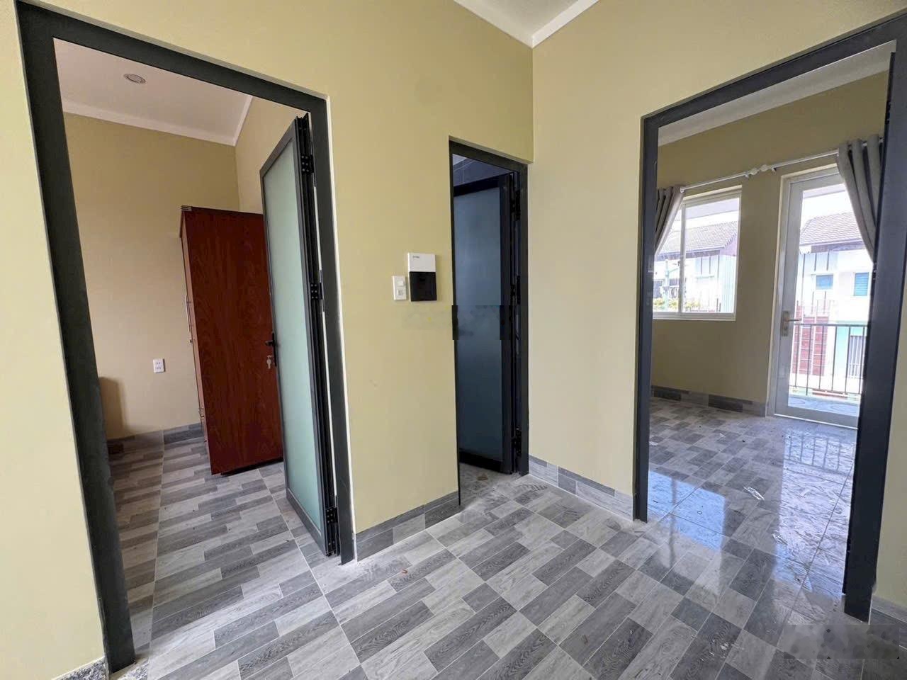 Cho thuê nhà mớ 100%, Căn Góc Suncasa gần Thành Phố Mới - Diện tích 7x19, 1 trệt 2 lầu - căn góc