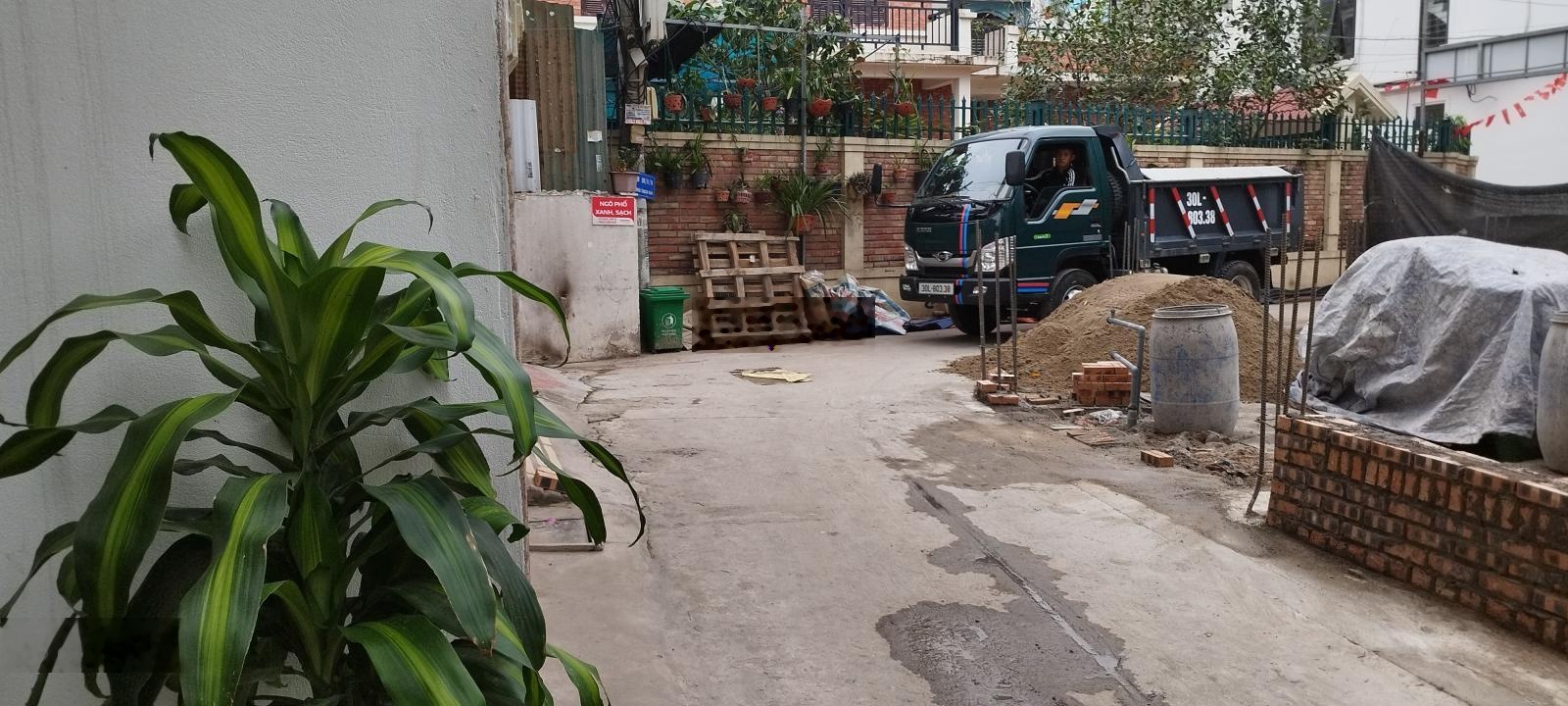 Nhà Thạch Bàn. Đường Oto Tải - 4 Phòng Ngủ- 4 Tầng Dân Xây. Full Nội Thất Giá 7.95 Tỷ, Ngay Sát Phố