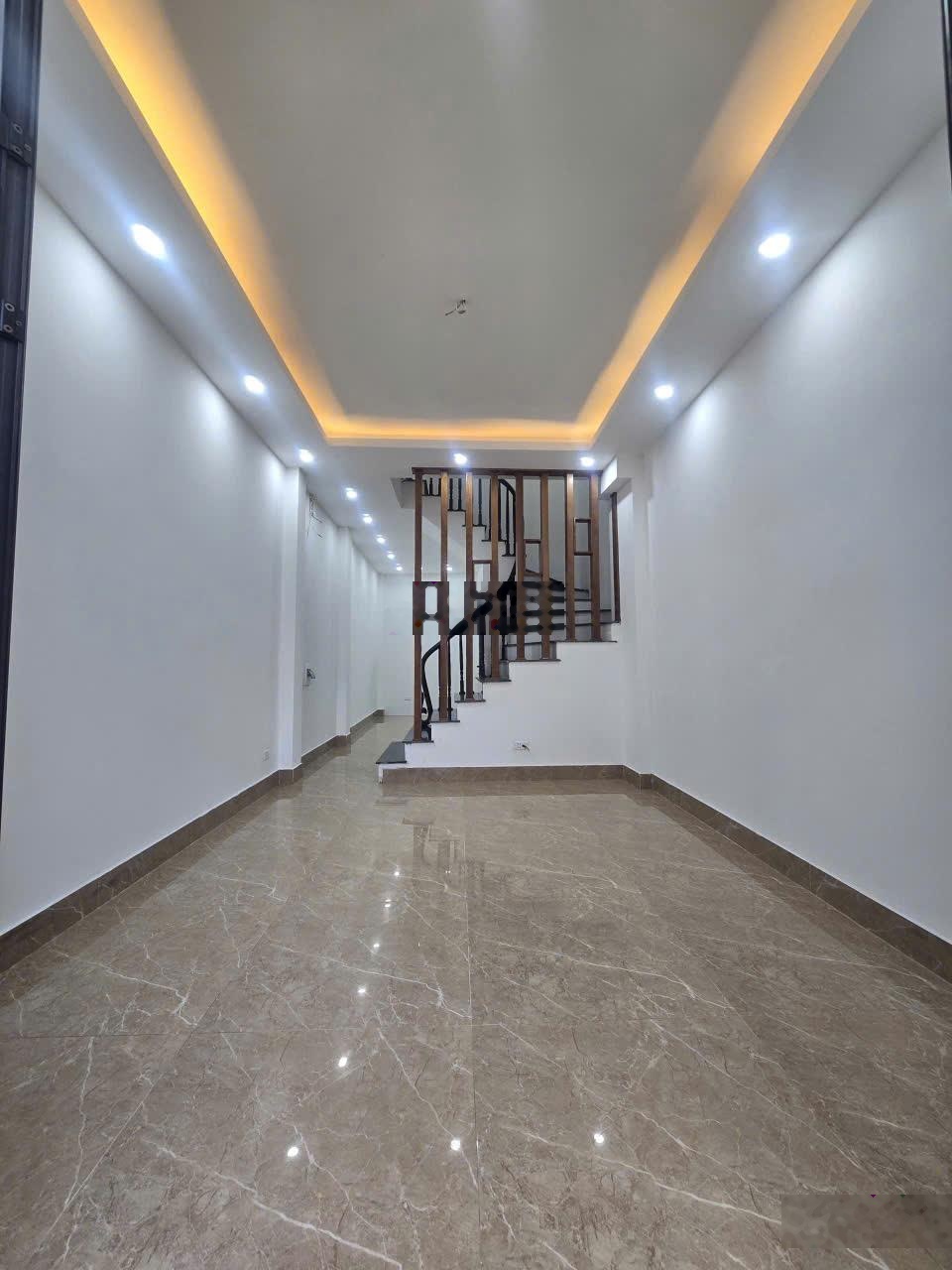 Bán nhà di trạch - 5 tầng - 36m2 - không quy hoạch - giá tốt