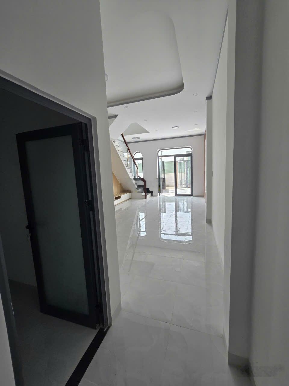 Cho thuê nhà nguyên căn mới xây full nội thất tại Long Thành