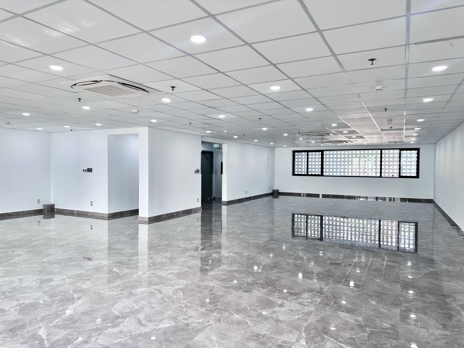 VĂN PHÒNG 70 -giá chỉ 11 triệu tại mặt phố Trung Phụng Liên hệ ngay