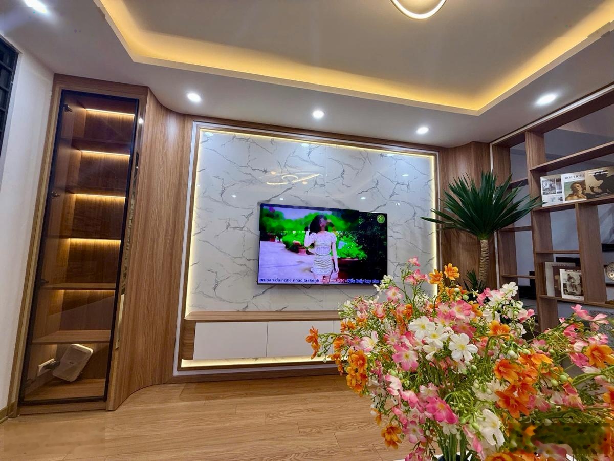 Siêu phẩm ! Bán nhà ngõ 29 phố Khương Hạ - Thanh Xuân 39m - 5T - mt3.7m - 9.7 tỷ . Oto đỗ cổng