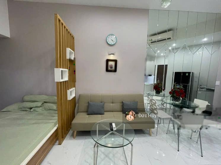 Cho thuê căn Studio Full nội thất giá chỉ 12tr/tháng - 35m2 nhà đẹp như hình - The Sun Avenue