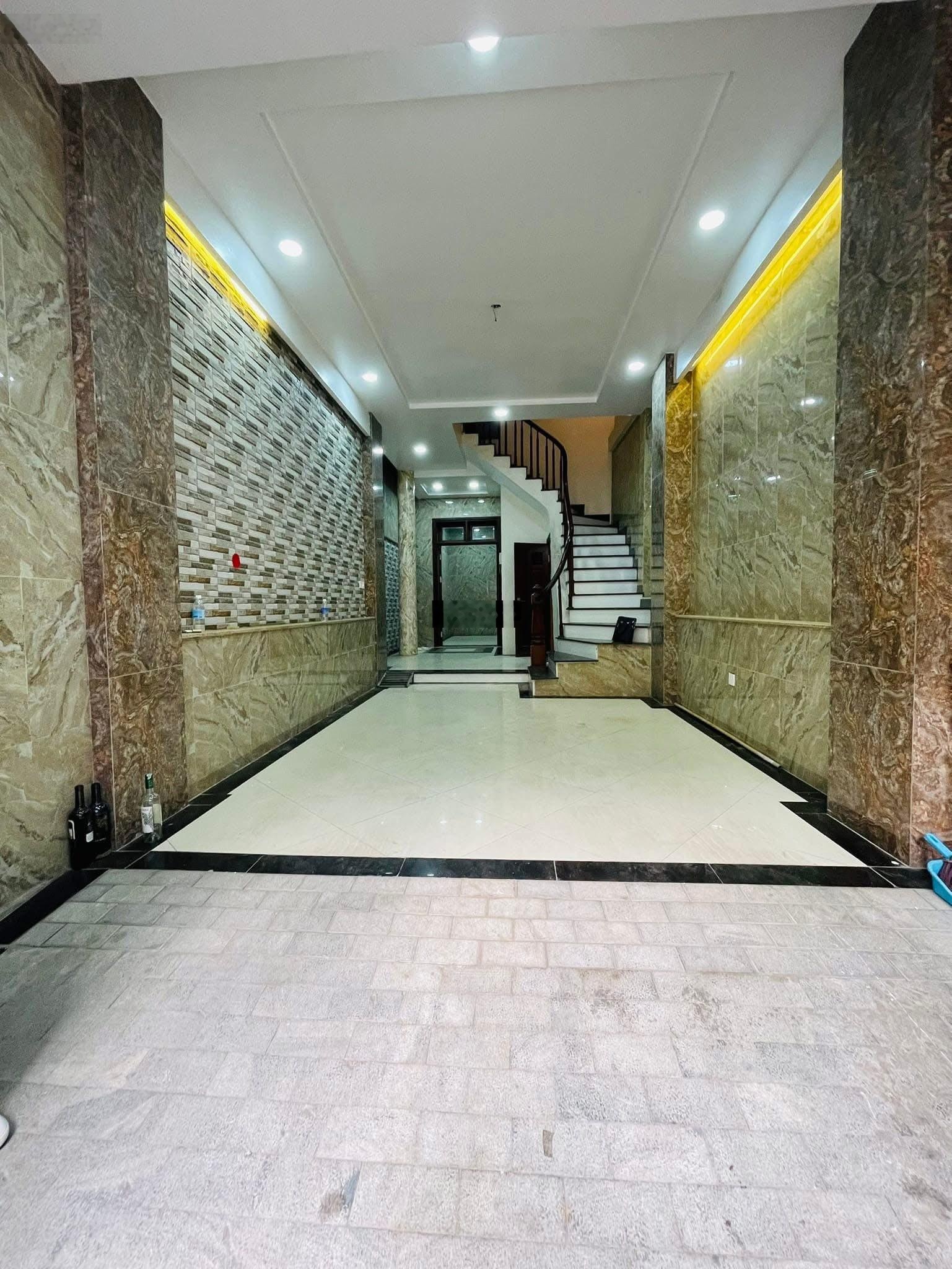 Bán nhà riêng 66m,7 tầng,thang máy,18 tỷ,11PN, 7WC tại Trương Định,Thịnh Liệt,Hoàng Mai, gara ô tô,
