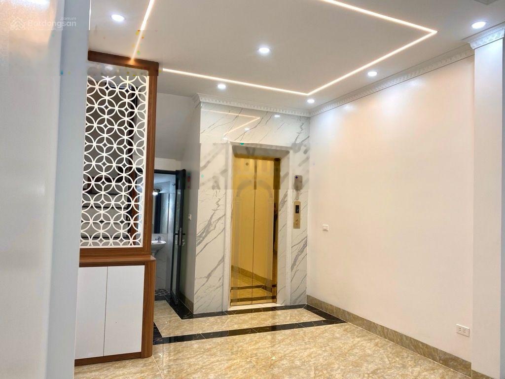 Bán nhà Xã Đàn Đống Đa 42m 7 tầng Thang máy Nhà mới Gần ô tô 14,68 tỷ
