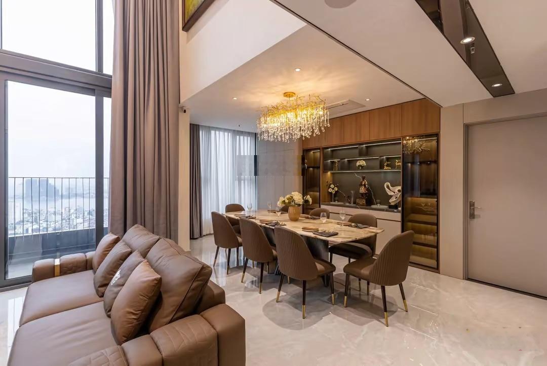 Em cho thuê quỹ căn hộ toà N01T6-T7 diện tích từ 104m2 full nội thất và đồ cơ bản giá từ 20tr