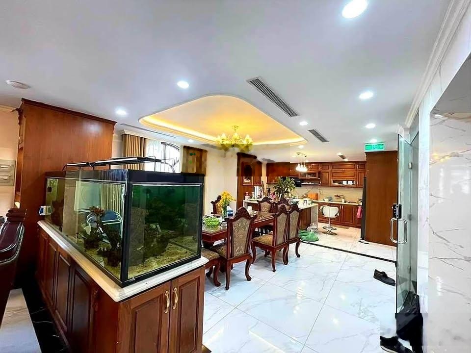giá siêu đầu tư ÁI MỘ BỒ ĐỀ - kinh doanh ôtô tránh - nhà dân xây 80m 6tầng MT 5,2m thang máy.