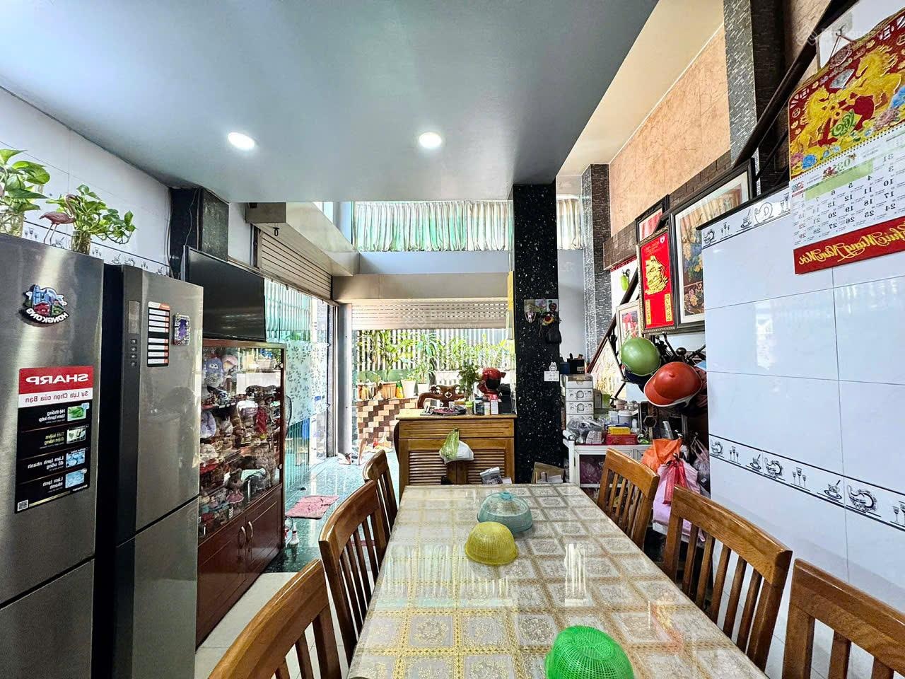 Bán nhà riêng chính chủ tại Phường Tân Định Quận 1 HXH-5Tầng BTCT-chủ xây kiên cố-rẻ nhất khu vực