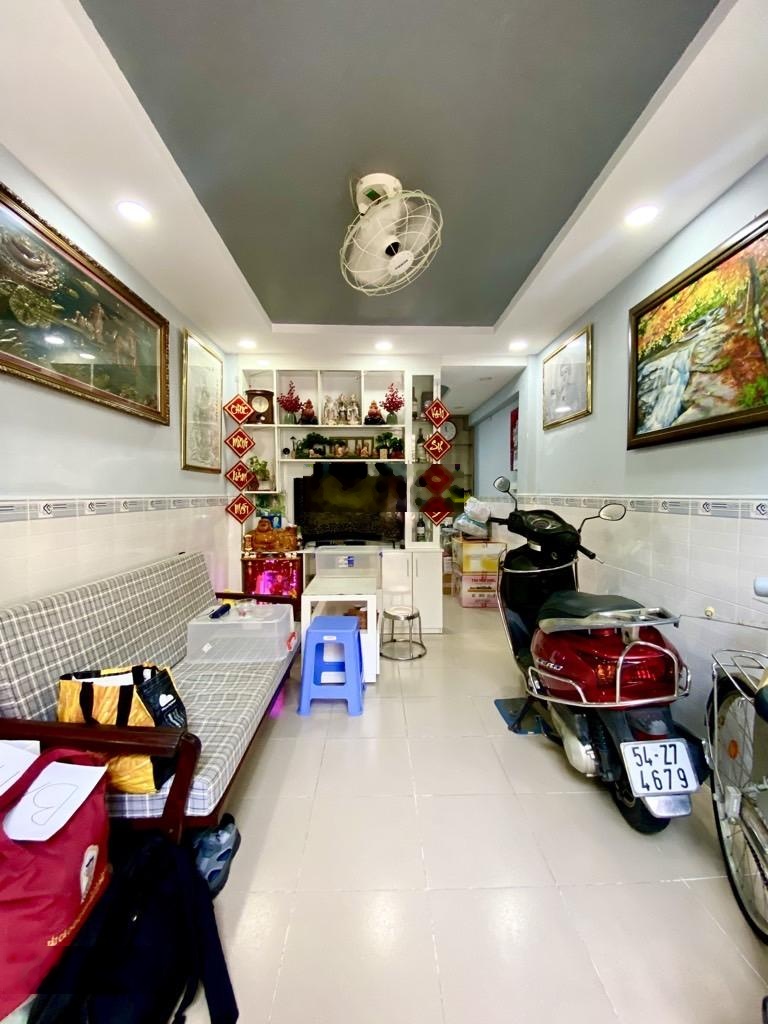 Gần mt nguyễn kiệm- phú nhuận- 36m2- 3tầng- 4pn- 5.6 tỷ (tl)
