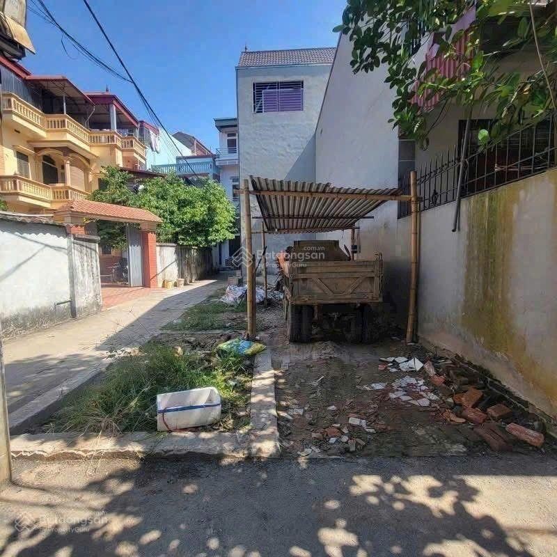 Chính chủ bán đất tổ 5 . 60m mt 4.3m lô góc siêu thoáng đường thông oto cạnh chợ giá mềm 0362088669