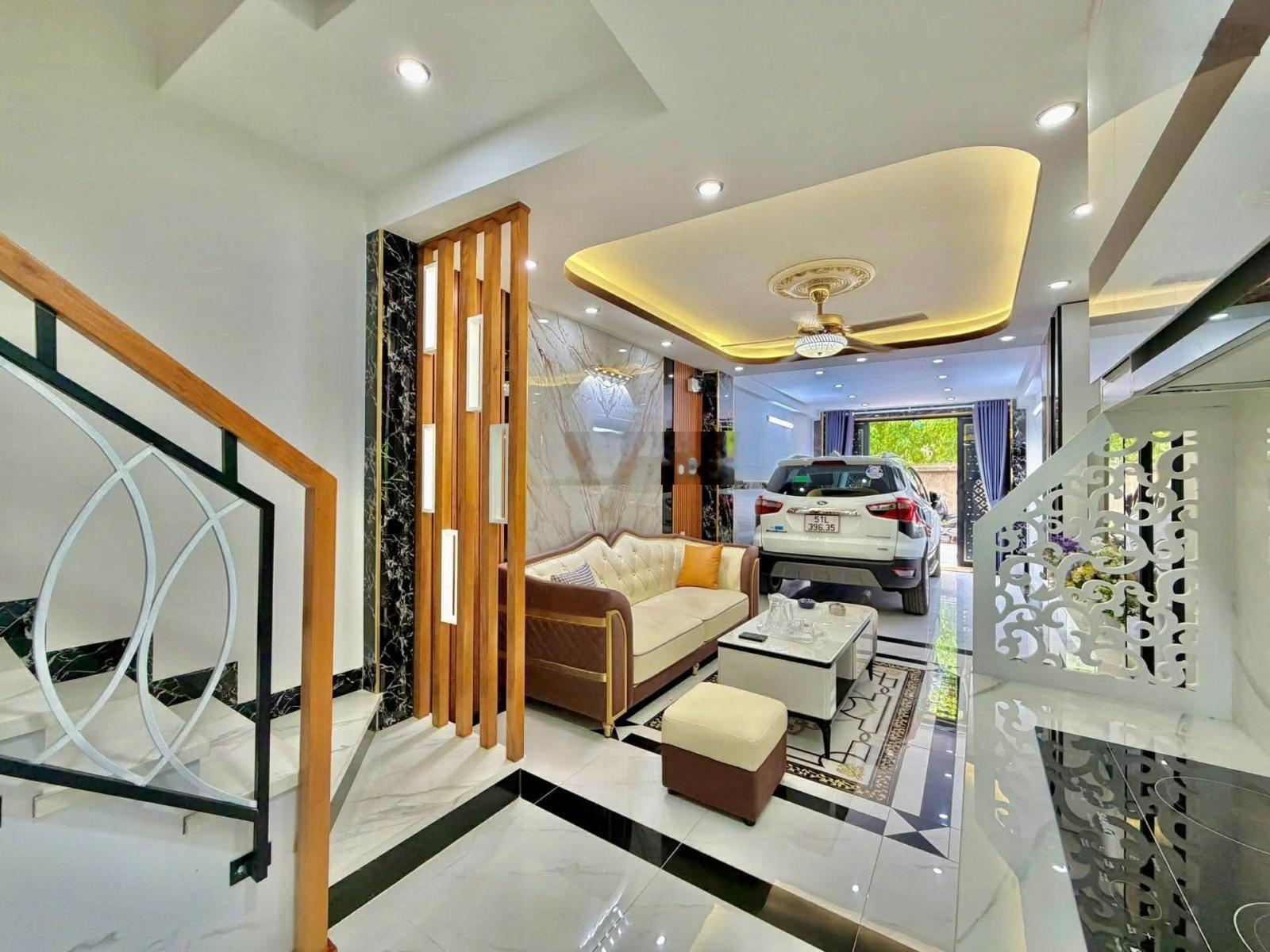 Hẻm 3 làn xe Trương Đăng Quế, Xe hơi đậu trong nhà, nội thất mới tinh