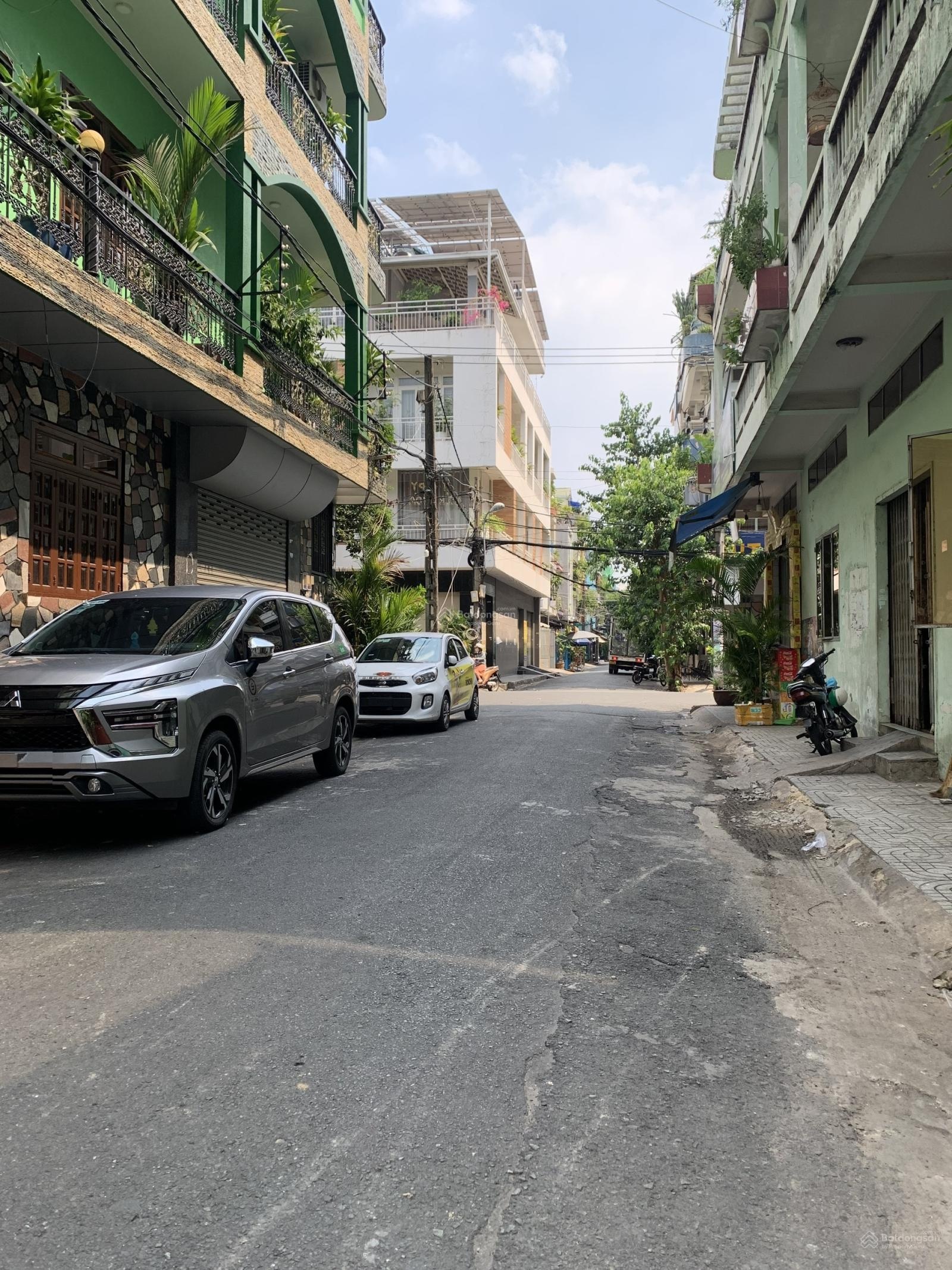 Bán nhà hẻm xe tải Đồng Đen, Tân Bình - DT: 4x15m - BTCT 3 tầng - giá 9,5 tỷ TL