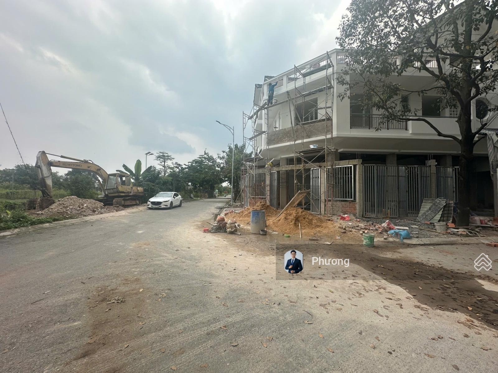 Độc quyền -200m2(10x20) lô đất mặt tiền view bờ sông SG - KDC bàn cờ, full thổ, kinh doanh buôn bán